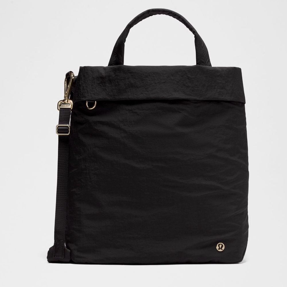 Lululemon Athletica Black on my level tote